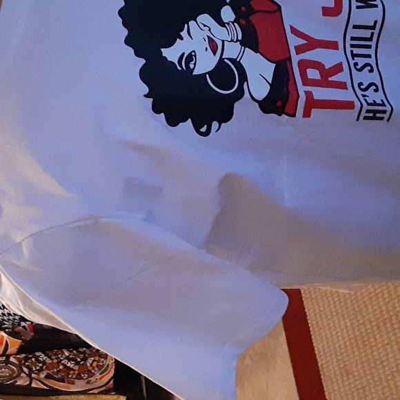 Tee Shirt - Picture 3 of 6